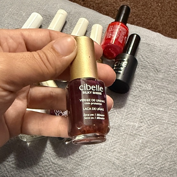 Vibrant Nail Polish Collection - Picture 6 of 8